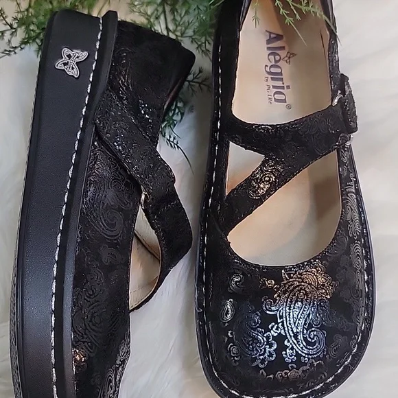 Alegria Jill Black Paisley Print  Mary Jane - Picture 7 of 13